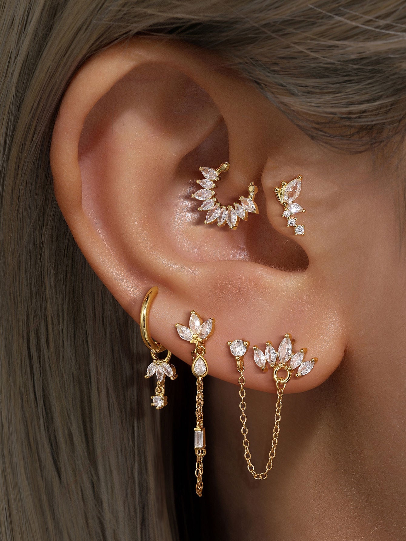 Horae Fashionable Versatile Flower 5 Piece Earrings