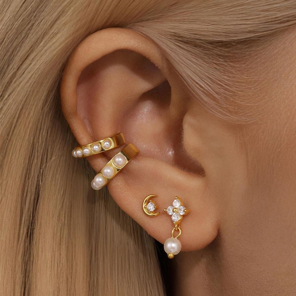 Horae Pearl Cuff Earring Set